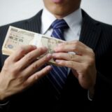 良心的なヤミ金は存在しない！危険な実態と安全に借りる方法を解説